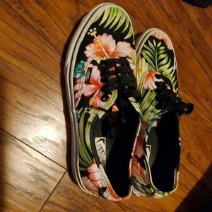 Floral Van's